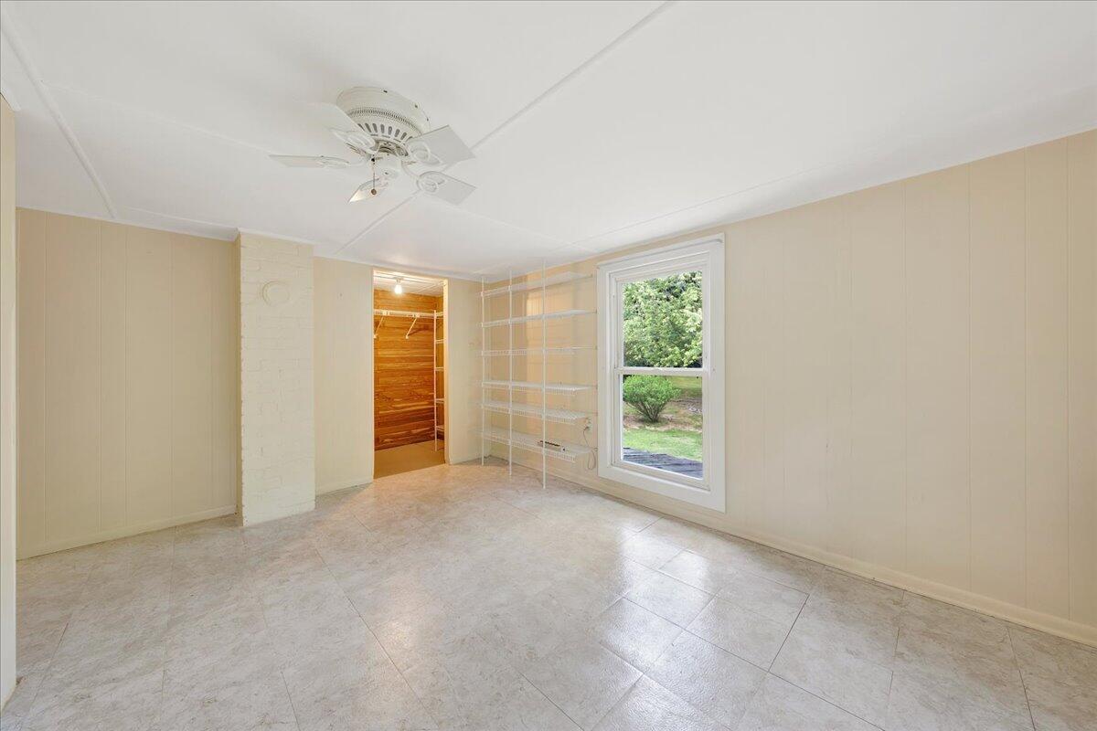 3386 Hogan Road Southeast Roanoke, VA 24014 - Photo 19 of 49 19-MIB04847