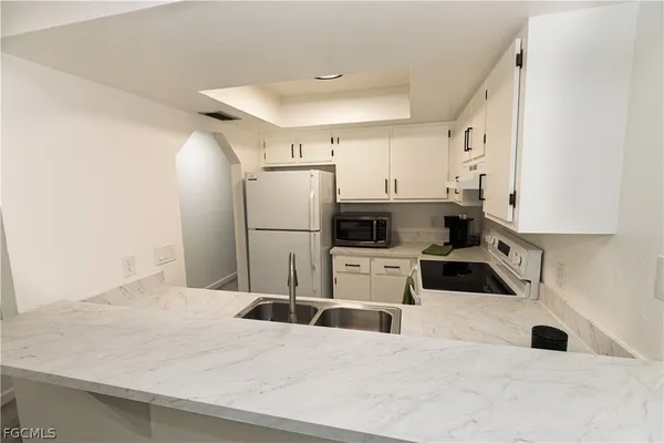 $1,550 | 1420 Academy Boulevard, Unit 104, Cape Coral, FL 33990