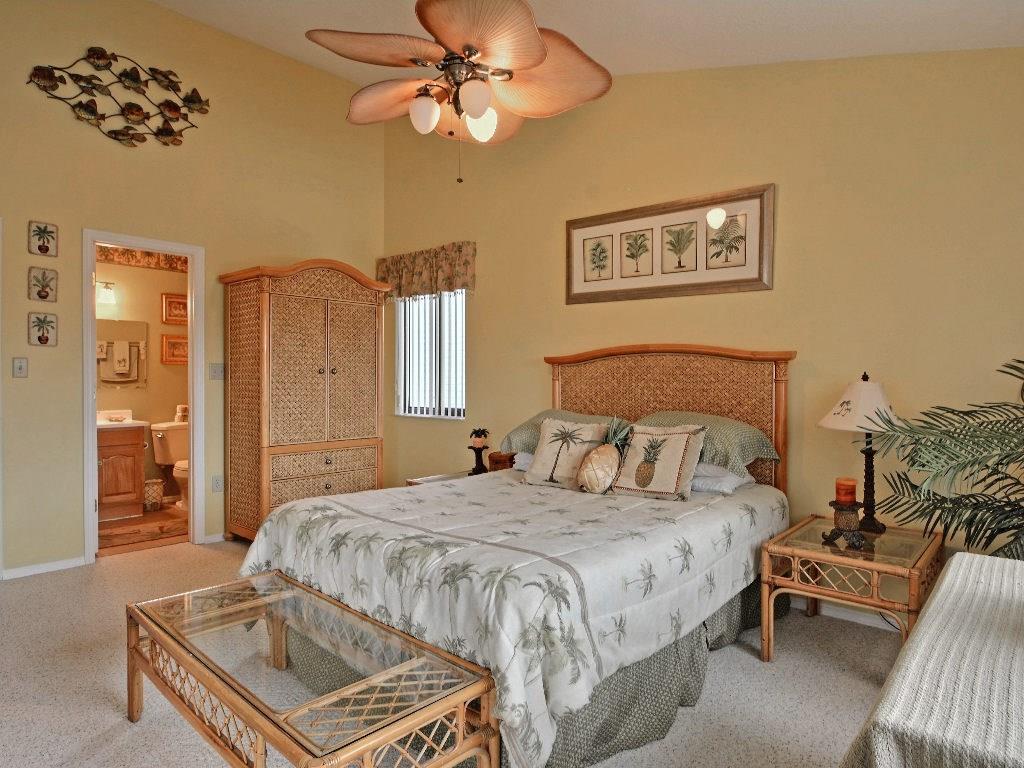 5720 Pelican Pointe Drive, Unit 3 Sebastian, FL 32958 - Photo 11 of 32