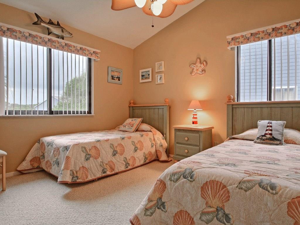 5720 Pelican Pointe Drive, Unit 3 Sebastian, FL 32958 - Photo 14 of 32