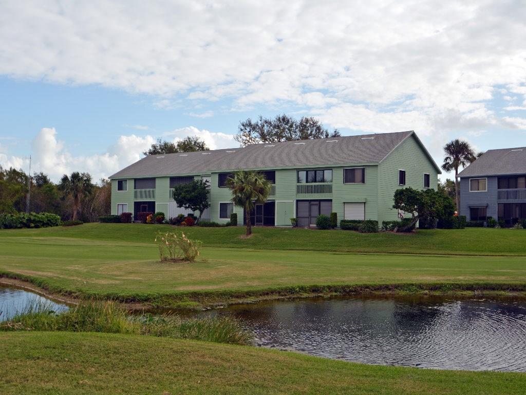 5720 Pelican Pointe Drive, Unit 3 Sebastian, FL 32958 - Photo 20 of 32