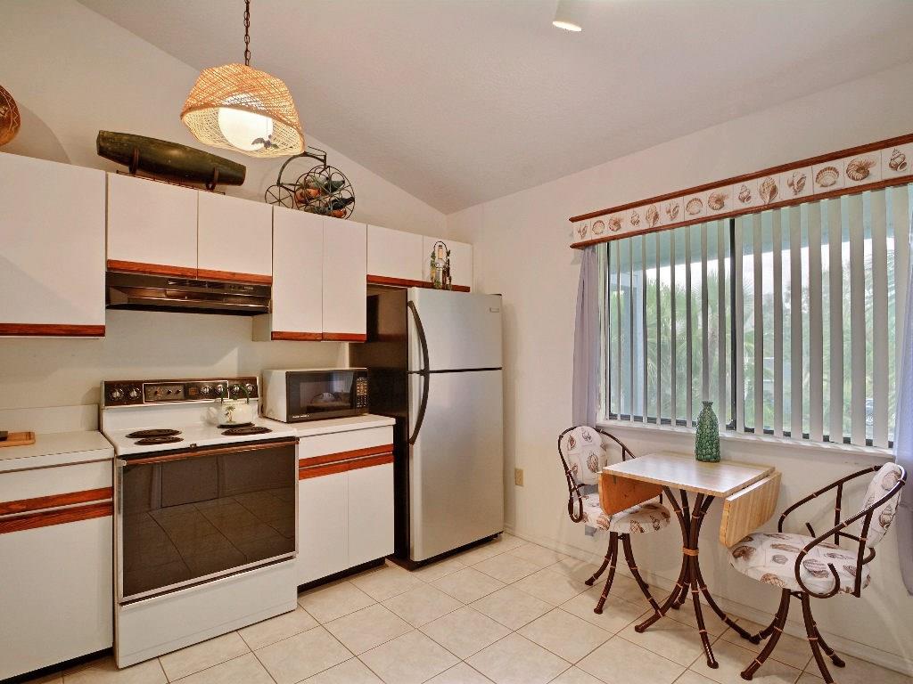 5720 Pelican Pointe Drive, Unit 3 Sebastian, FL 32958 - Photo 7 of 32