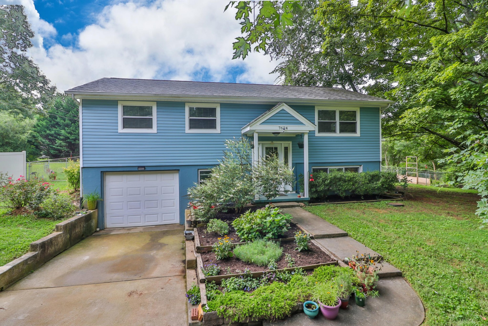 7624 Nubbin Ridge Road Knoxville, TN 37919 - Photo 1 of 29 Gallery Image 1