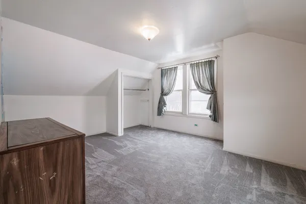 $595,000 | 206 Bonnie Brae Avenue, Elmhurst, IL 60126