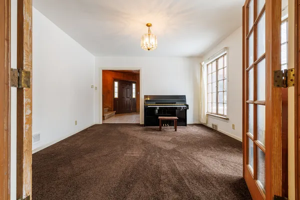 $595,000 | 206 Bonnie Brae Avenue, Elmhurst, IL 60126