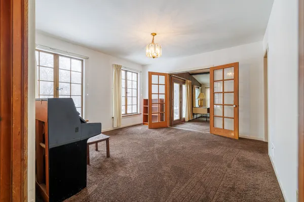 $595,000 | 206 Bonnie Brae Avenue, Elmhurst, IL 60126