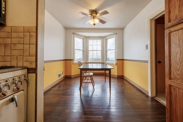 $595,000 | 206 Bonnie Brae Avenue, Elmhurst, IL 60126