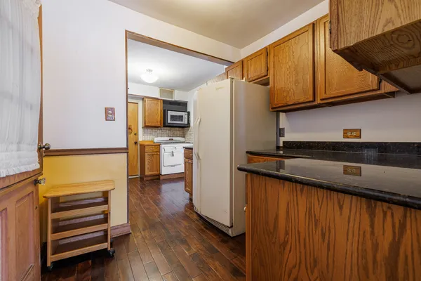 $595,000 | 206 Bonnie Brae Avenue, Elmhurst, IL 60126