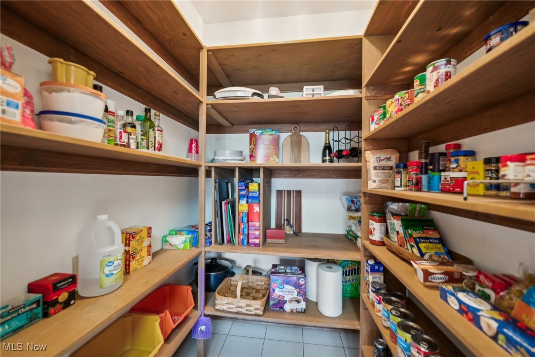 43301 Parsons Road Oberlin, OH 44074 - Photo 12 of 47 View of pantry