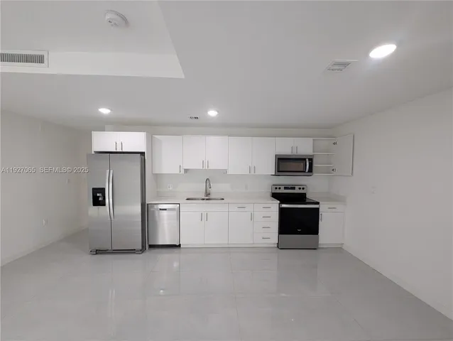 $2,600 | 26124 Southwest 146th Avenue, Unit 26124, Homestead, FL 33033