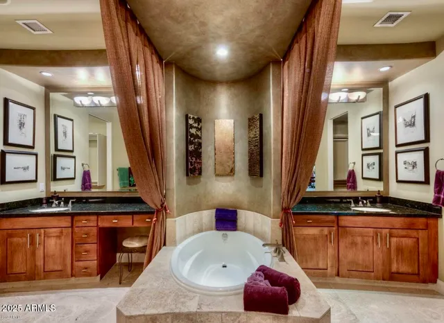 $7,000 | 8 Biltmore Estate, Unit 112, Phoenix, AZ 85016