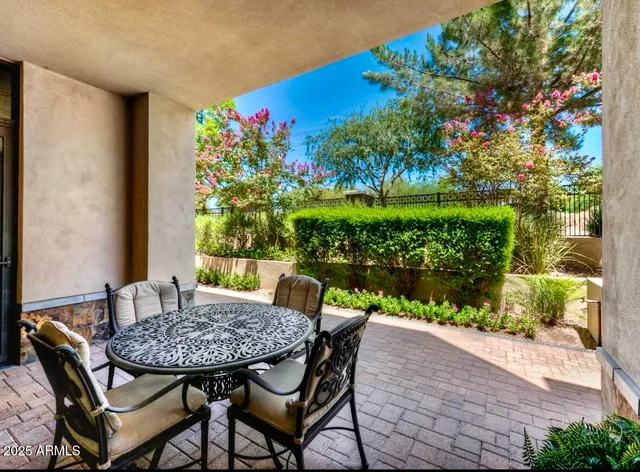 $7,000 | 8 Biltmore Estate, Unit 112, Phoenix, AZ 85016