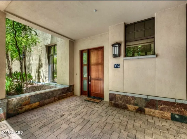 $7,000 | 8 Biltmore Estate, Unit 112, Phoenix, AZ 85016