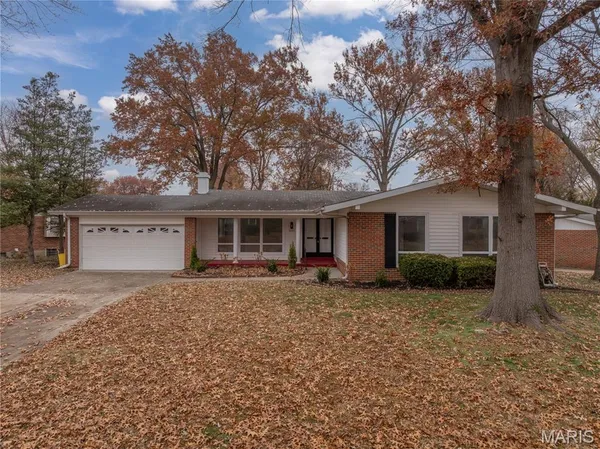 $289,900 | 3095 Harness Drive, Florissant, MO 63033