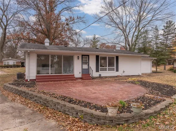 $289,900 | 3095 Harness Drive, Florissant, MO 63033