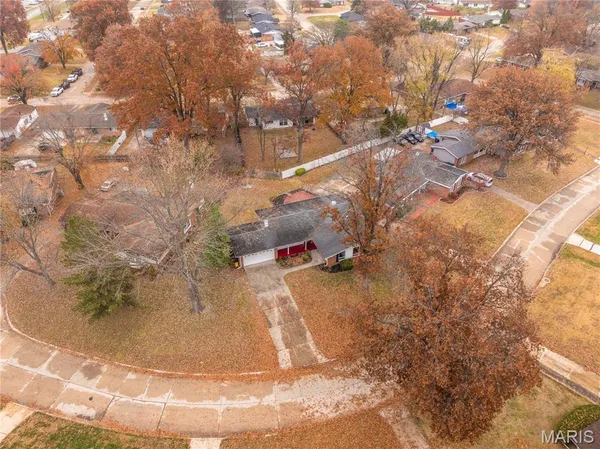 $289,900 | 3095 Harness Drive, Florissant, MO 63033