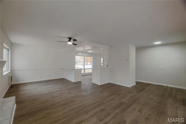 $289,900 | 3095 Harness Drive, Florissant, MO 63033