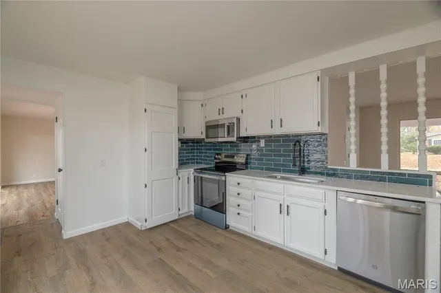 $289,900 | 3095 Harness Drive, Florissant, MO 63033