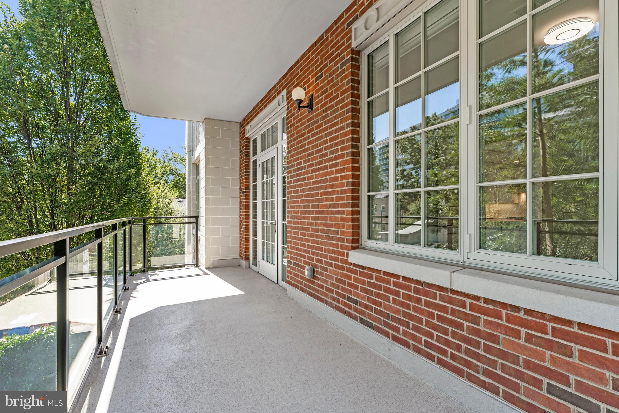 6900 Fleetwood Road, Unit 317 McLean, VA 22101 - Photo 29 of 56 a view of a balcony