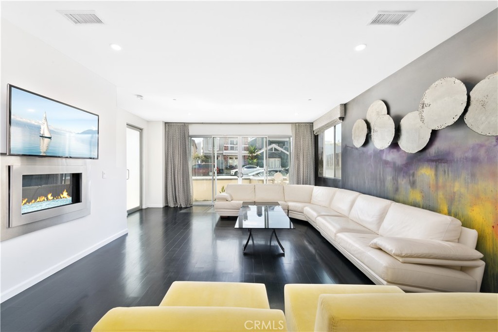 408 East Balboa Blvd Unit A