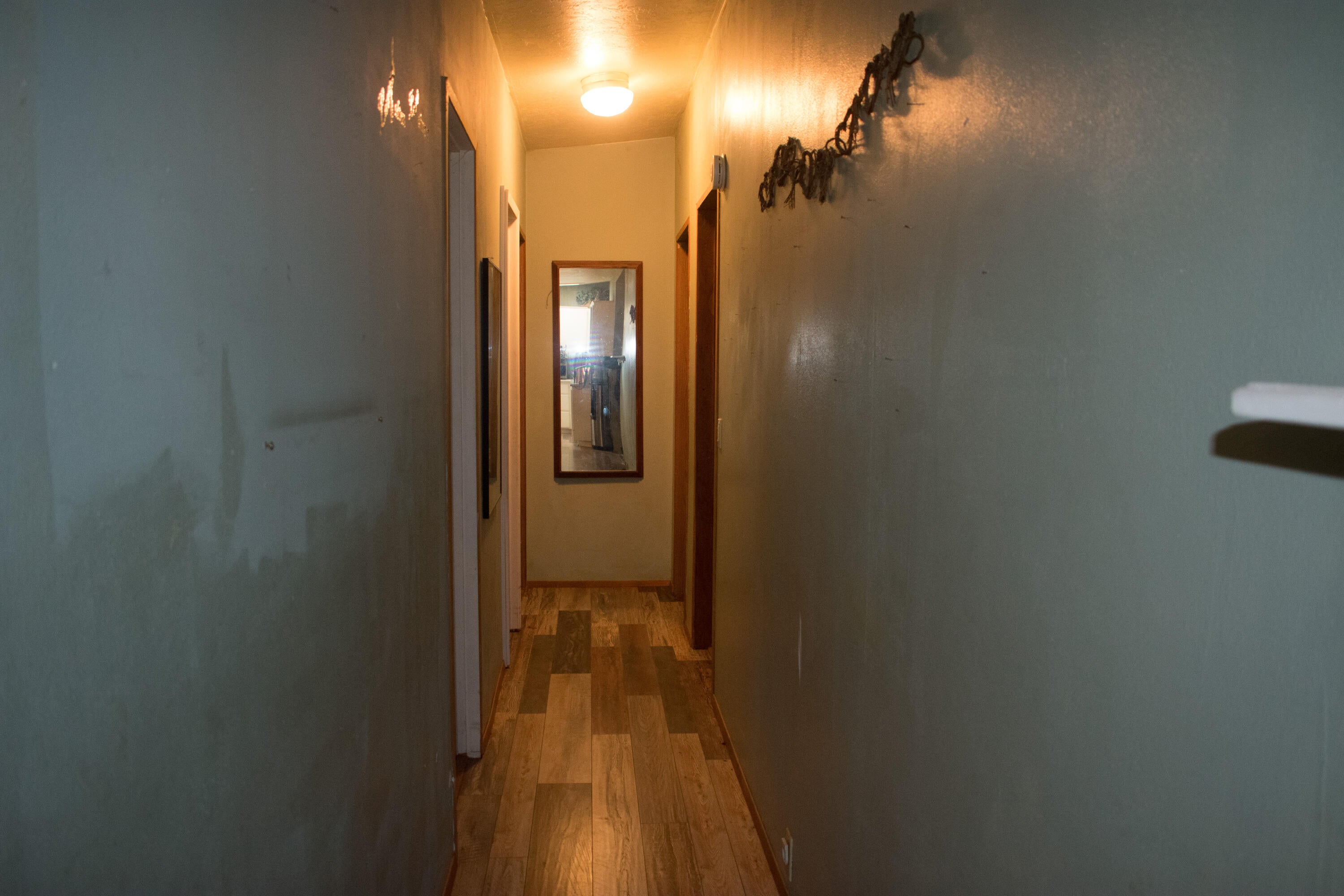 12370 Lower River Road Grants Pass, OR 97526 - Photo 15 of 29 Hallway