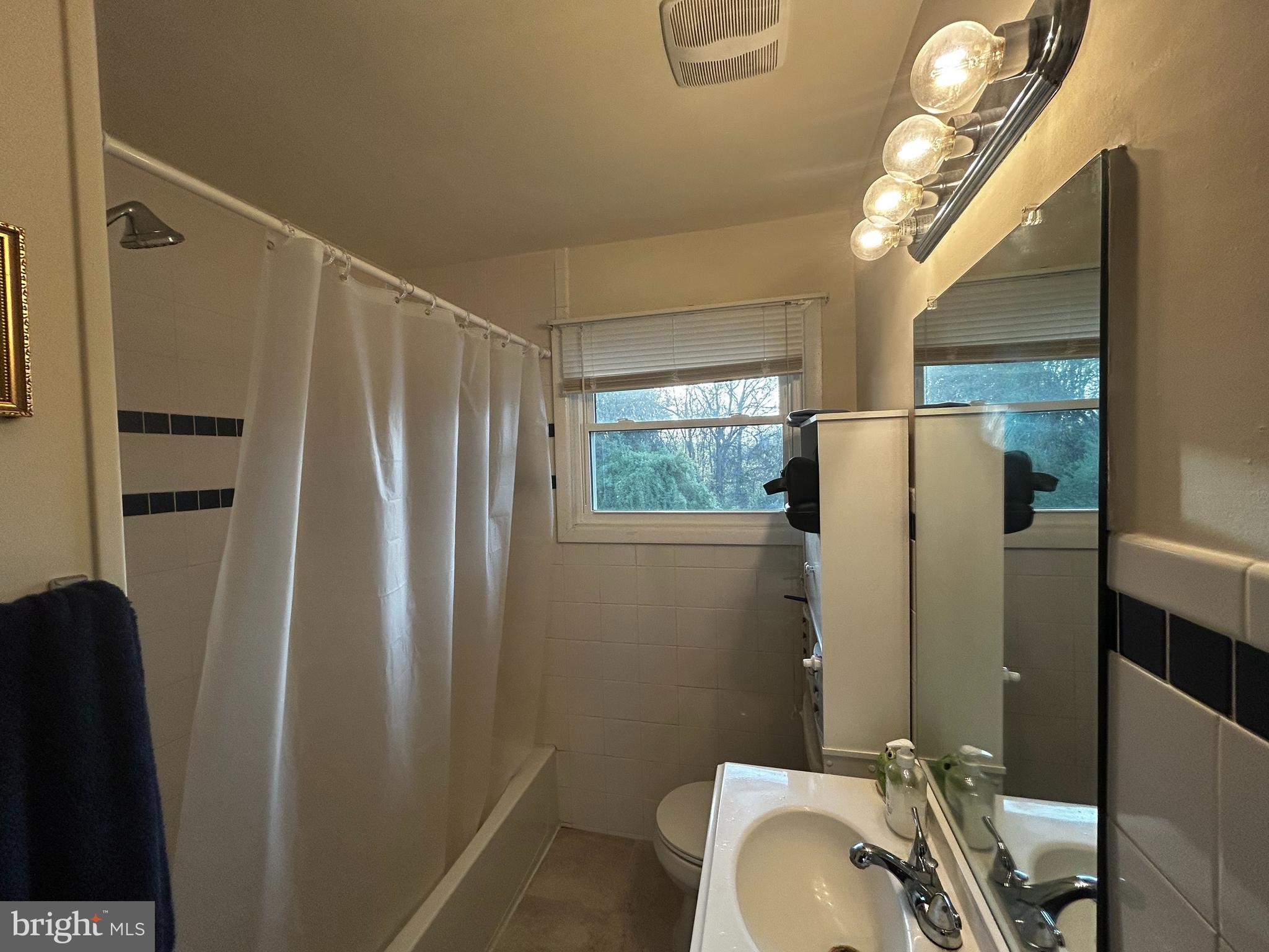 14442 Rixeyville Road Culpeper, VA 22701 - Photo 14 of 24 Bathroom with Tub/Shower