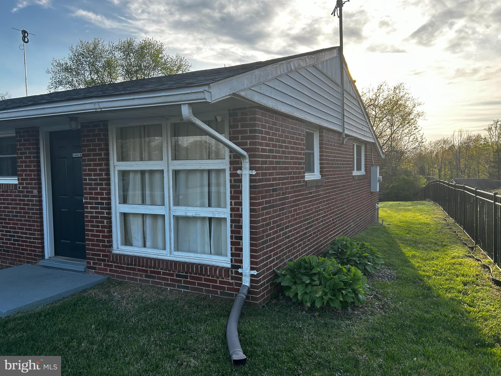14442 Rixeyville Road Culpeper, VA 22701 - Photo 2 of 24 Side