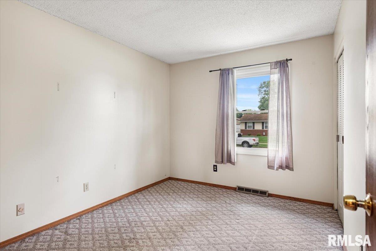 3018 Sandgate Road Springfield, IL 62702 - Photo 17 of 34