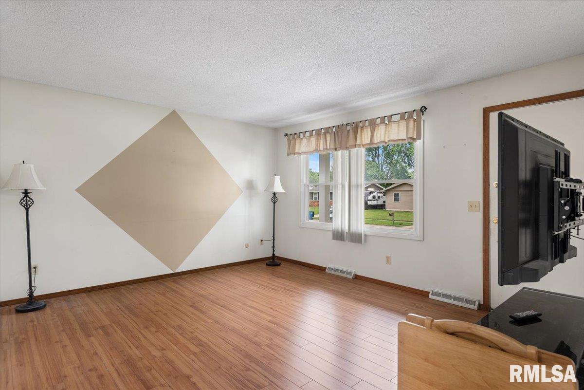 3018 Sandgate Road Springfield, IL 62702 - Photo 5 of 34