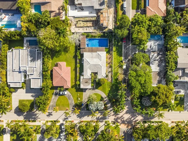 a view of a livingroom with furniture and window