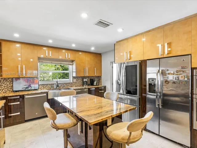 $15,000 | 201 Golden Beach Drive, Golden Beach, FL 33160