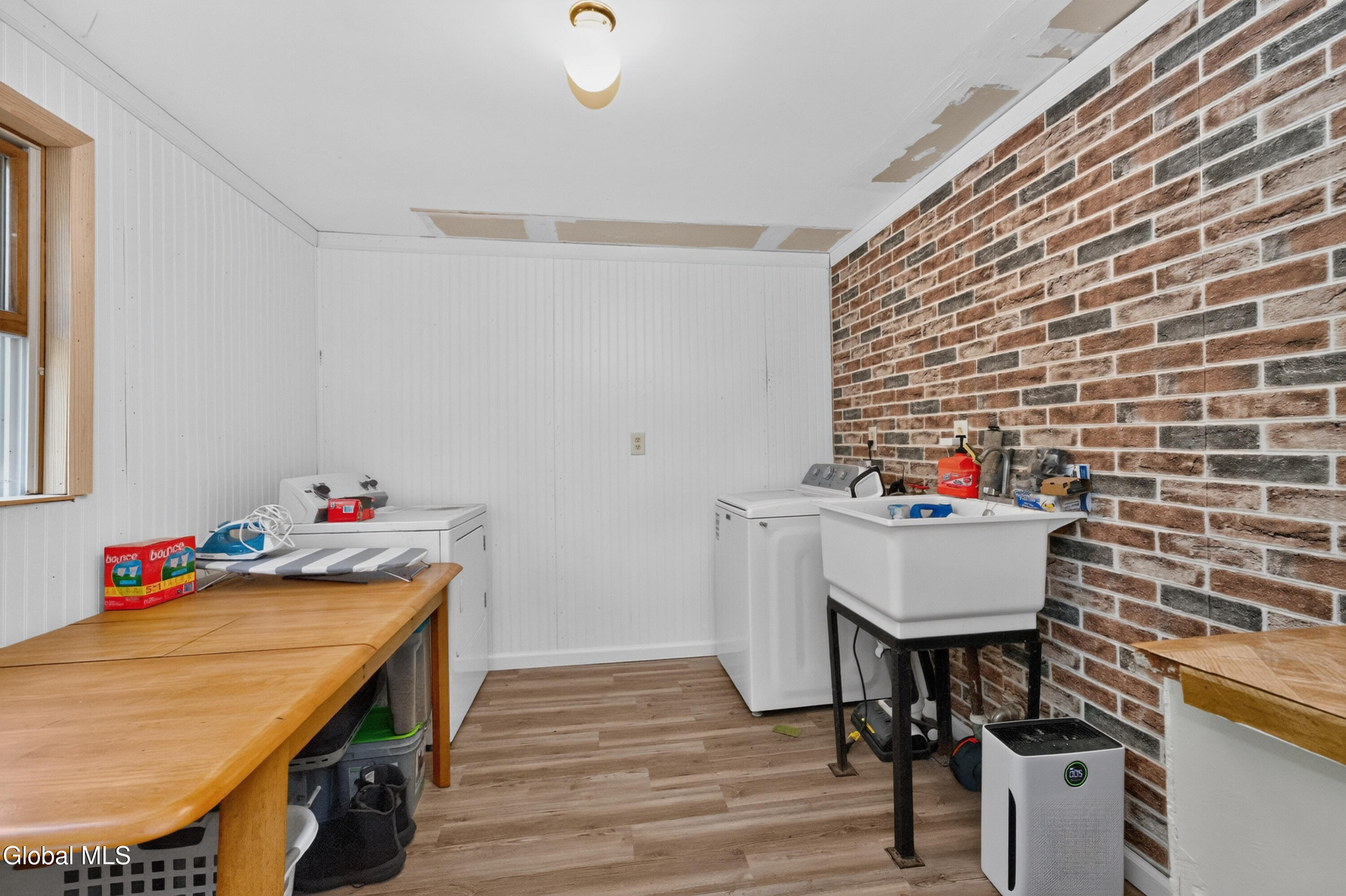 522 Konchar Road Maryland, NY 12116 - Photo 23 of 54 5 Laundry 2