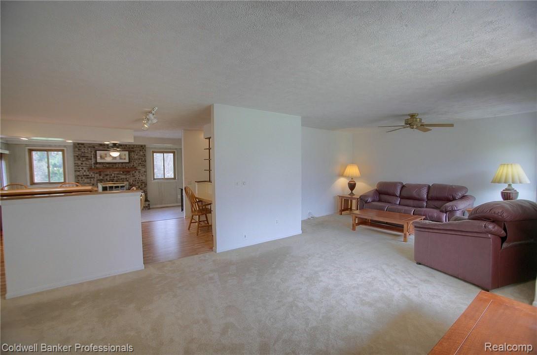 30660 West 11 Mile Road Farmington, MI 48336 - Photo 3 of 28 5-Living Room 2nd View.jpg