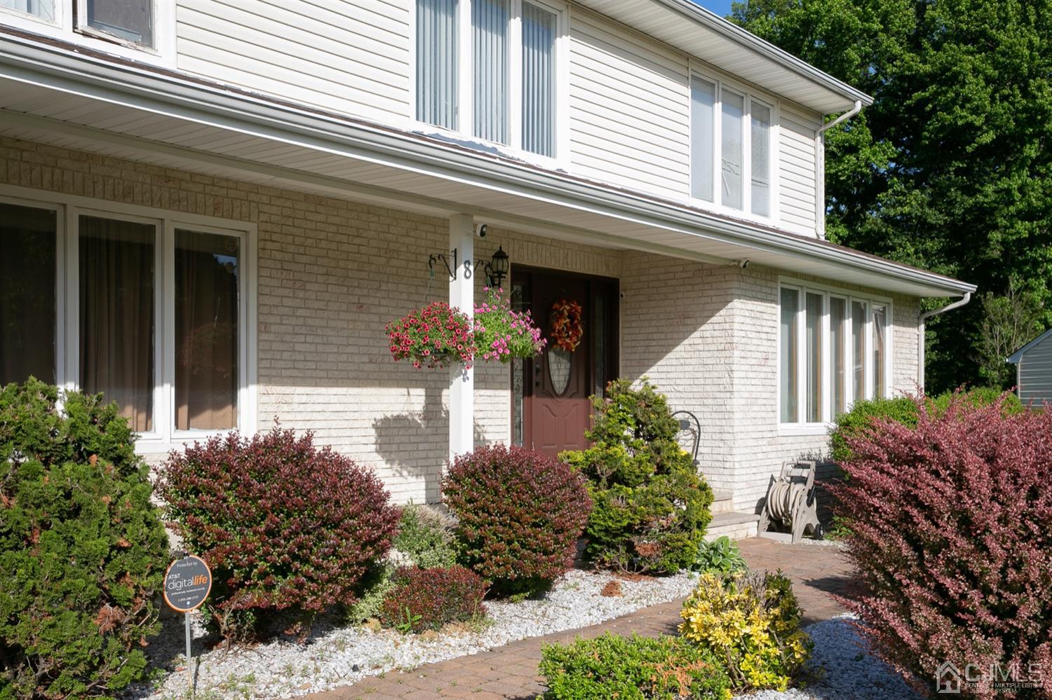 8 Peppermint Hill Road North Brunswick, NJ 08902 - Photo 4 of 32 front view of a house