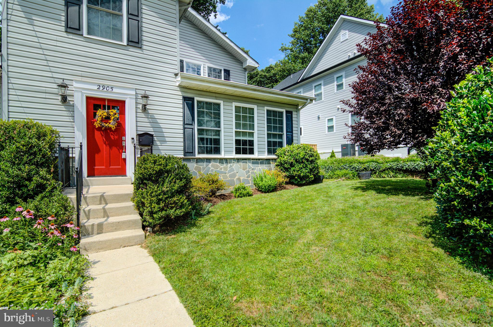 2905 Jennings Road Kensington, MD 20895 - Photo 4 of 52 Front walk/front door