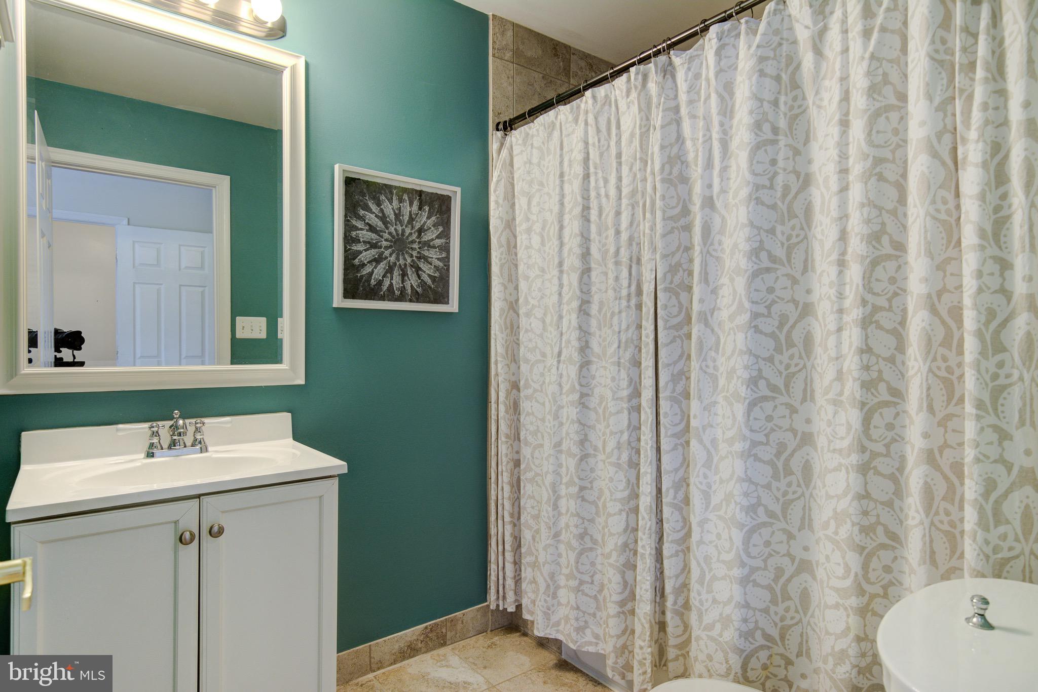 2905 Jennings Road Kensington, MD 20895 - Photo 40 of 52 Hallway full bath upstairs