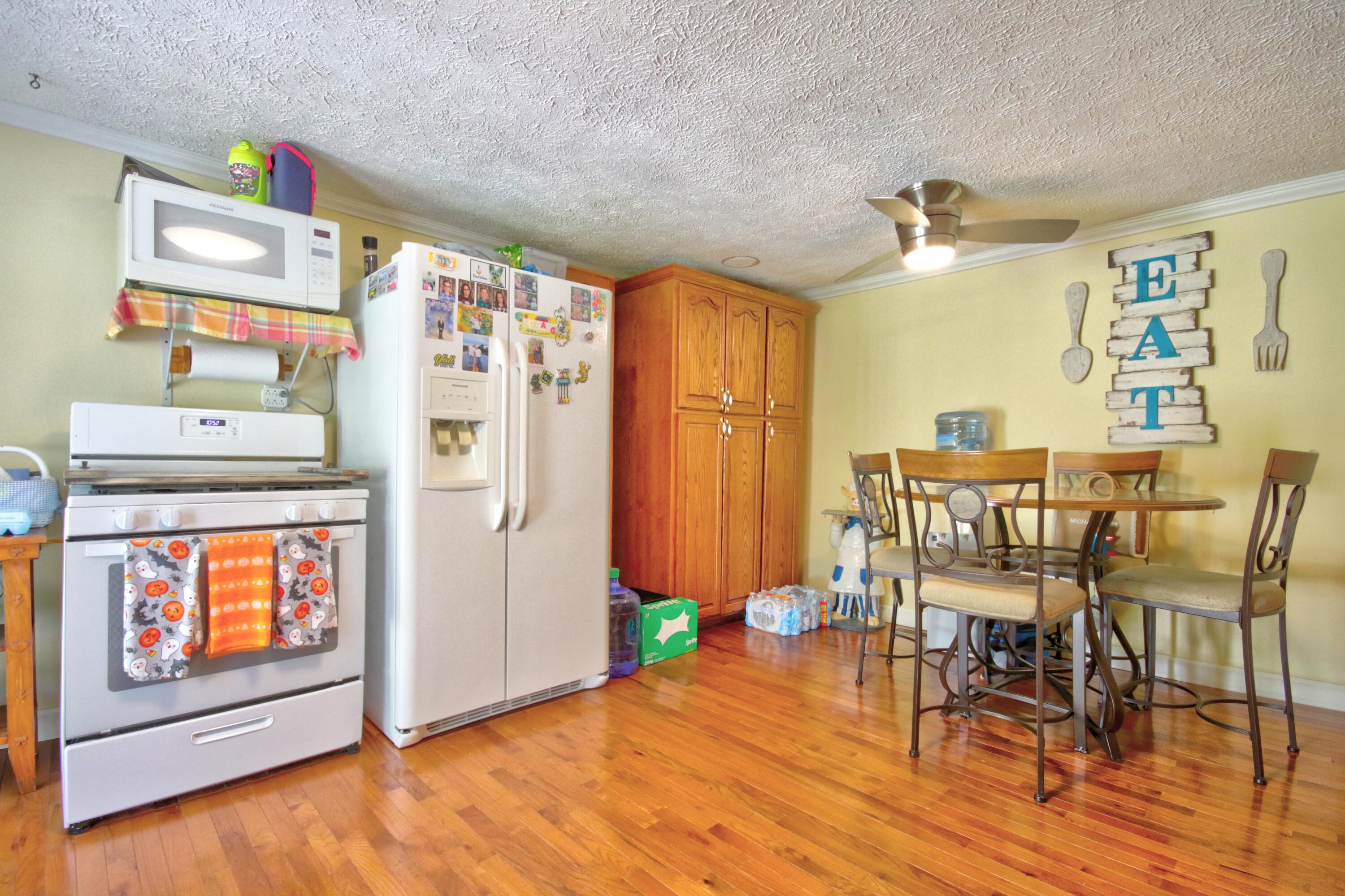 15 Water Tower Road Manchester, KY 40962 - Photo 3 of 24 Kitchen