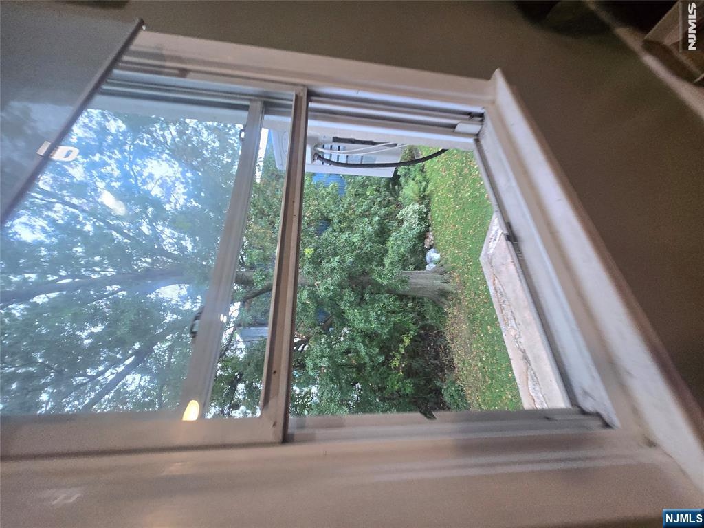 37 Riverside Avenue Little Ferry, NJ 07643 - Photo 4 of 15 Gallery Image 4