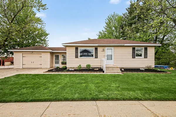 $275,000 | 7041 28th Avenue, Hudsonville, MI 49426