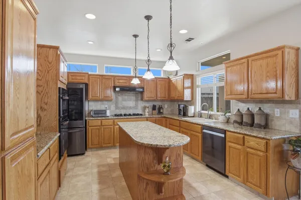 $894,300 | 2117 Vincent Avenue, Hughson, CA 95326