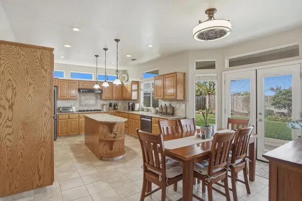 $894,300 | 2117 Vincent Avenue, Hughson, CA 95326