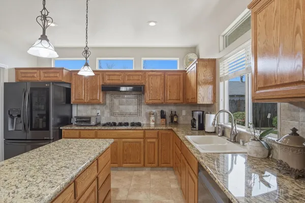 $894,300 | 2117 Vincent Avenue, Hughson, CA 95326