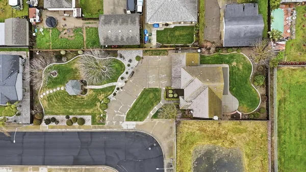 $894,300 | 2117 Vincent Avenue, Hughson, CA 95326