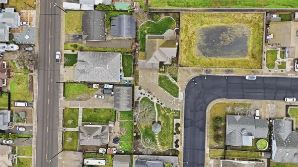 $894,300 | 2117 Vincent Avenue, Hughson, CA 95326