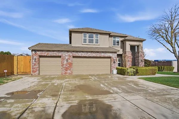 $889,500 | 2117 Vincent Avenue, Hughson, CA 95326