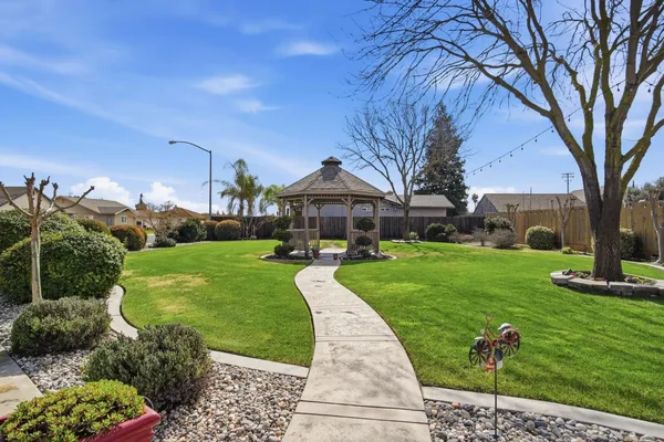 $894,300 | 2117 Vincent Avenue, Hughson, CA 95326