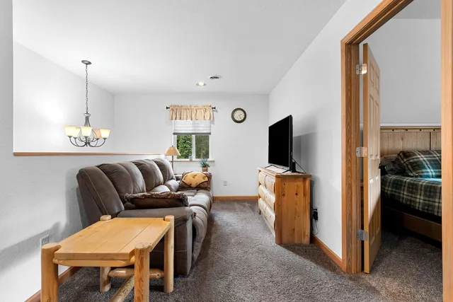 $359,900 | W10559 Fox Lane, Crivitz, WI 54114