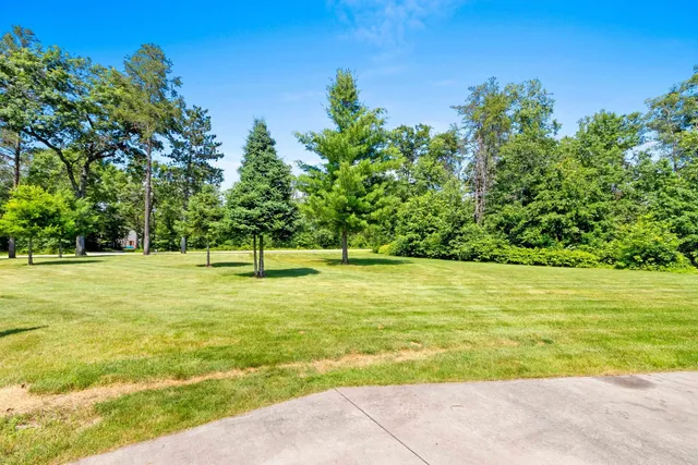 $359,900 | W10559 Fox Lane, Crivitz, WI 54114