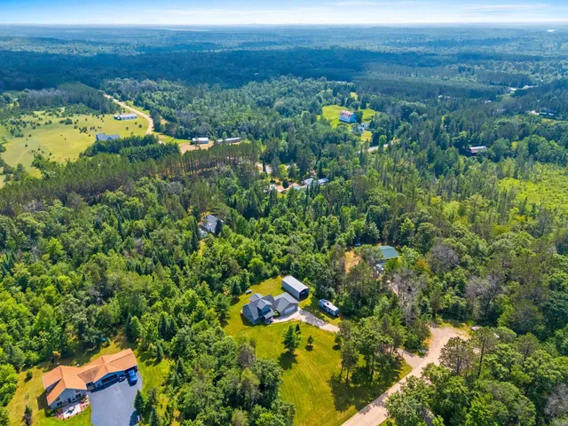 $359,900 | W10559 Fox Lane, Crivitz, WI 54114