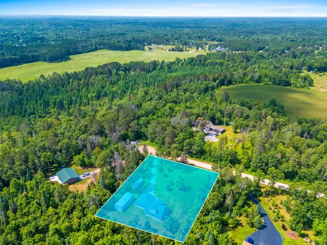 $359,900 | W10559 Fox Lane, Crivitz, WI 54114